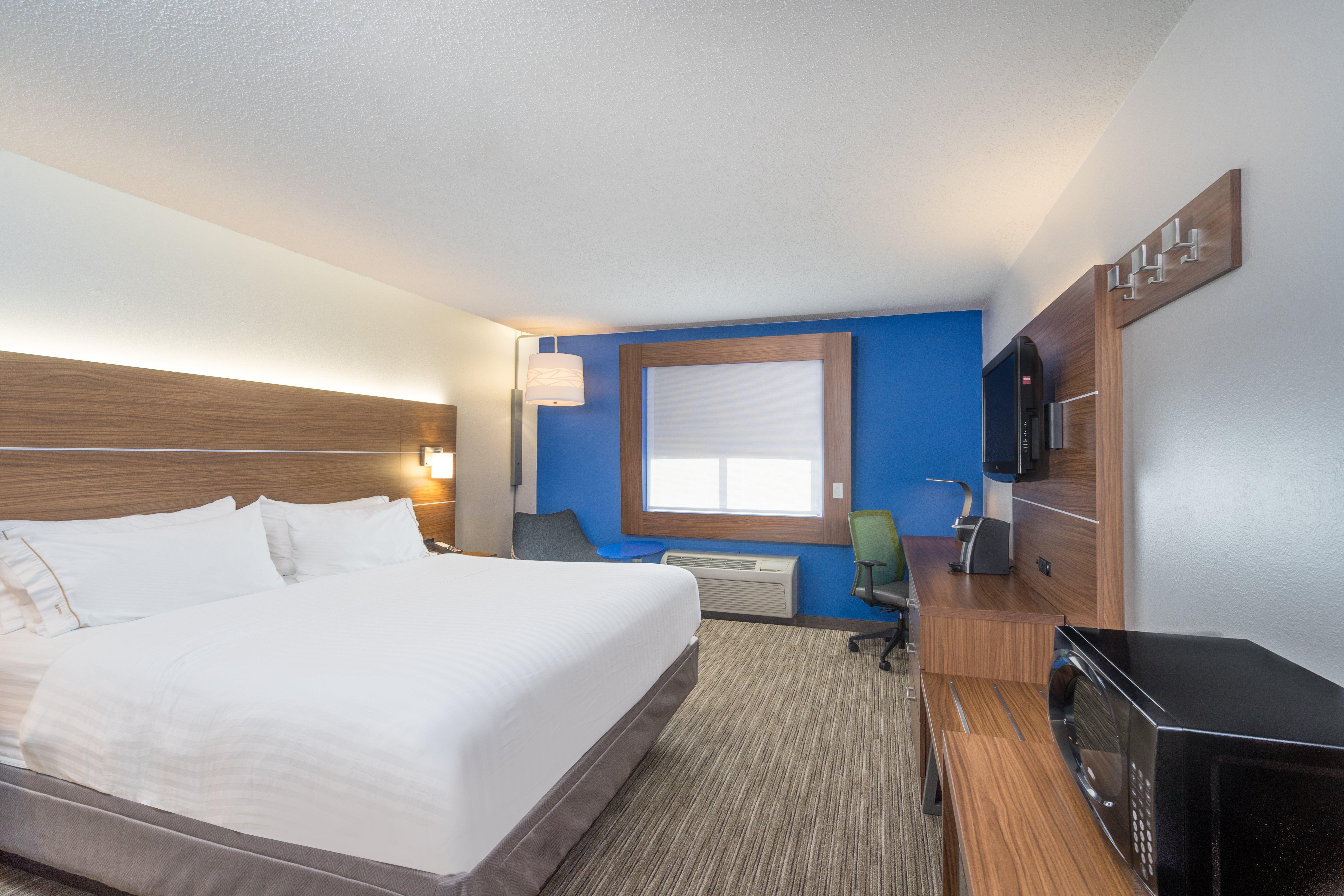 Holiday Inn Express Hotel Howe / Sturgis By Ihg Exterior foto