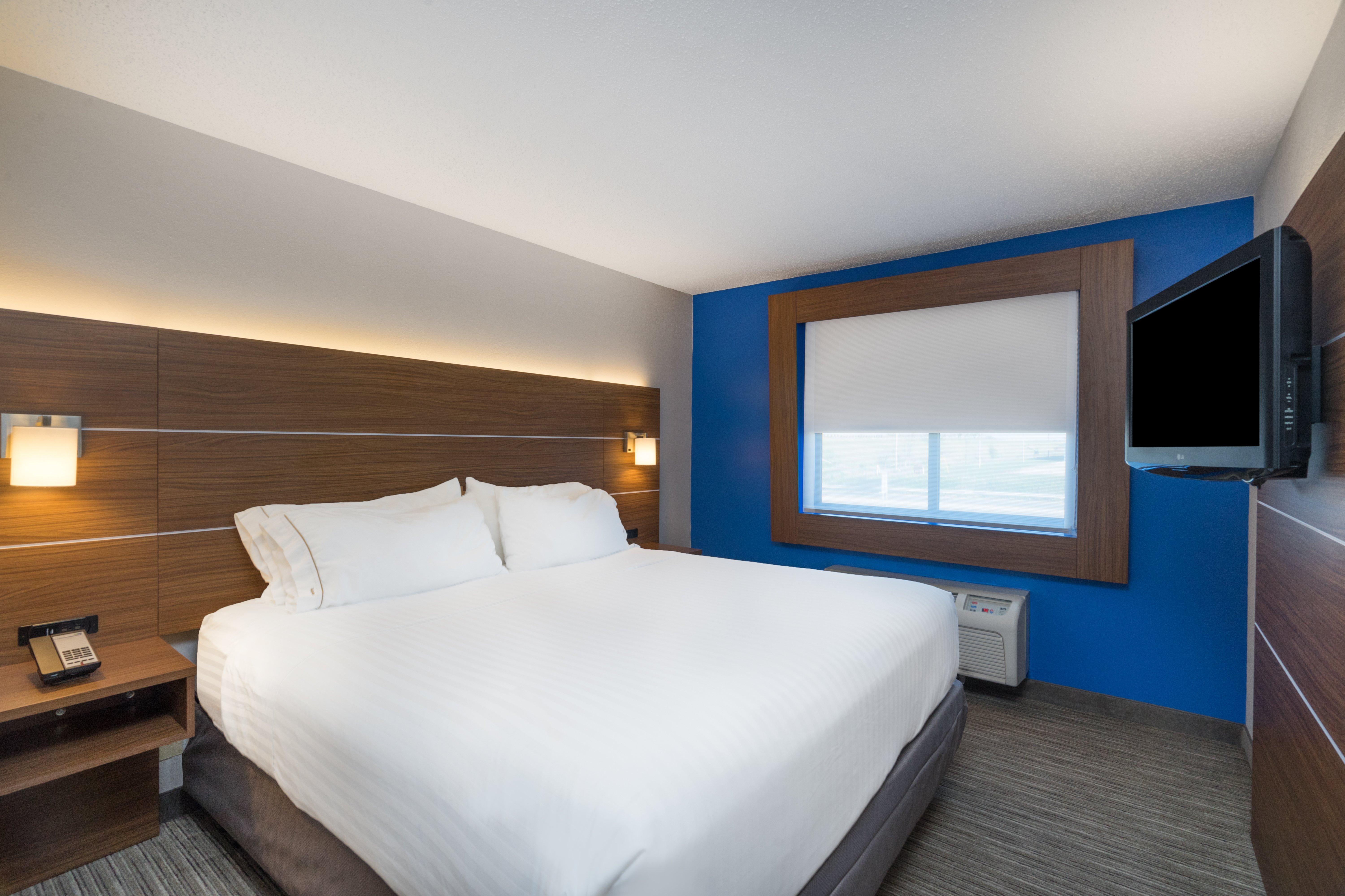 Holiday Inn Express Hotel Howe / Sturgis By Ihg Exterior foto